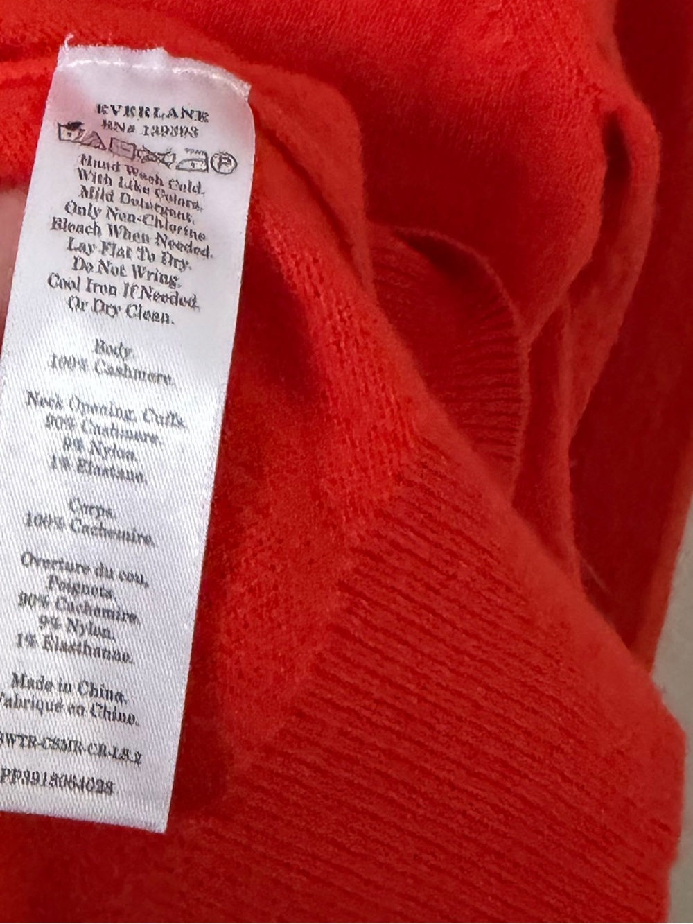 Everlane THE CLASSIC CREW IN CASHMERE Rusty Red M minimalist Capsule Wardrobe - Picture 4 of 5